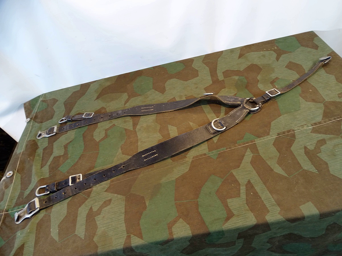 Früher Bundesgrenzschutz / BGS  Y-Riemen / Koppeltragegestell,  schwarzes Leder, wie Wehrmacht