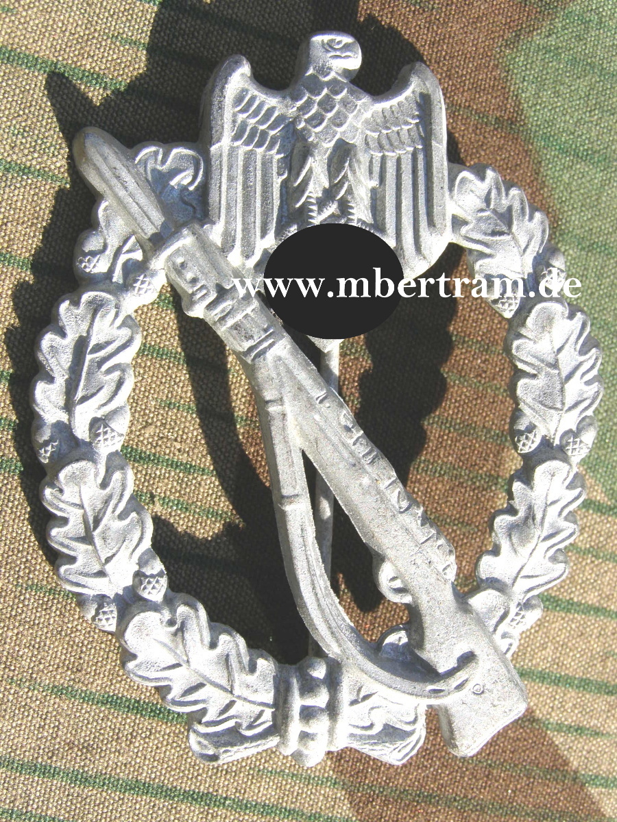 Infanterie Sturmabzeichen Silber. Feinzink. Markierung: "1"
