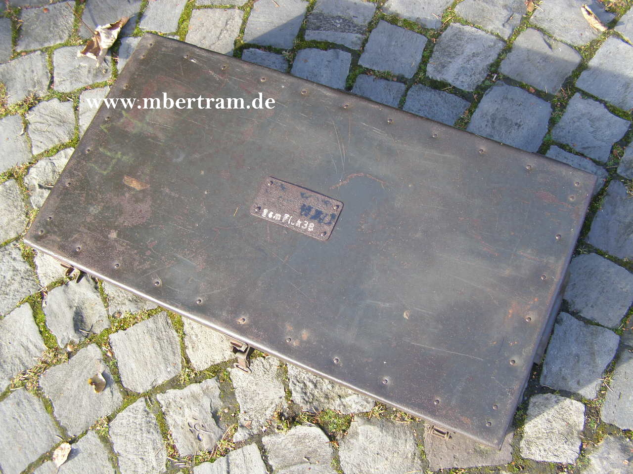 Kasten 1 Zubehör und Ersatz für 2 cm Flak 38 1944.