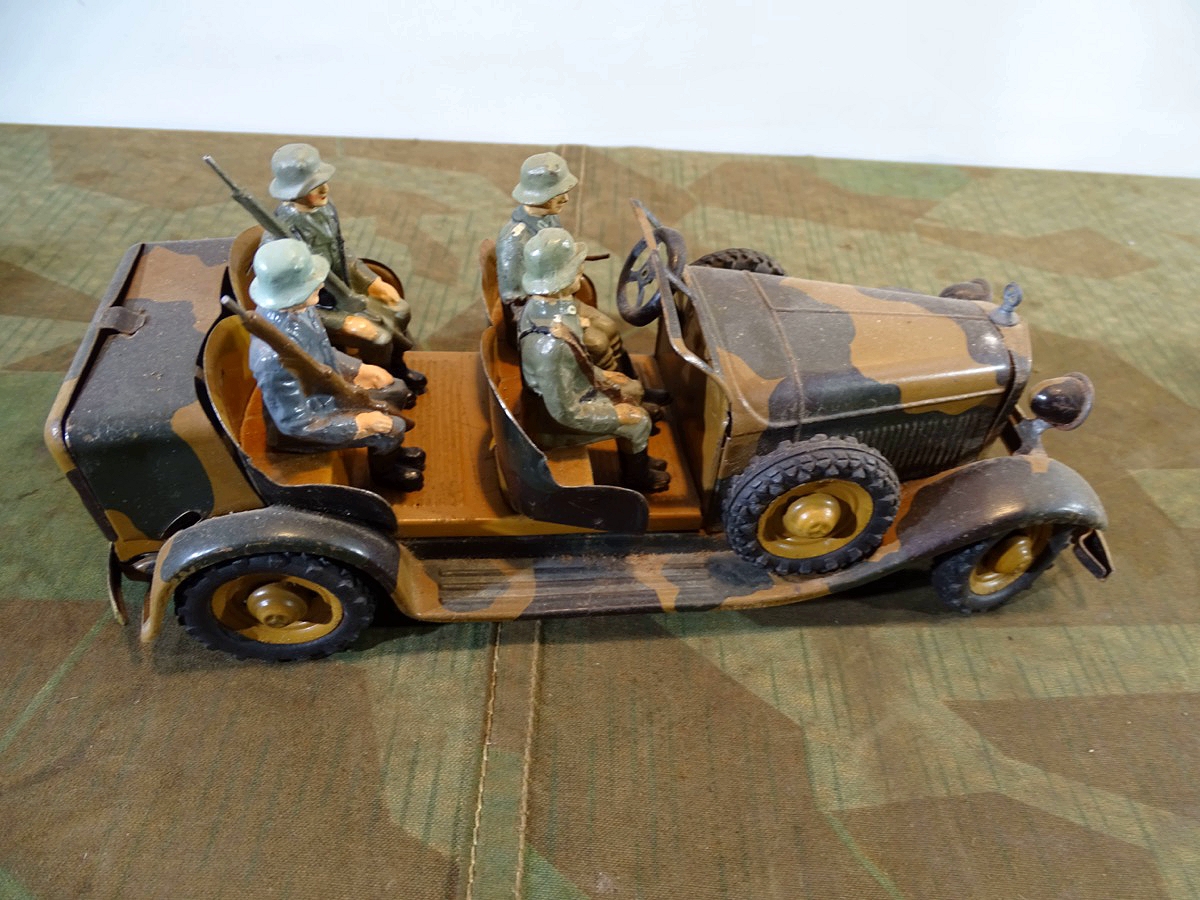 20762-1 TCO TIPPCO Geländewagen Mercedes, Tarnfarben  mit 4 Soldaten