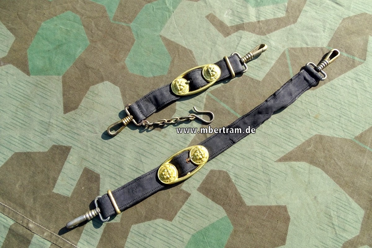 Gehänge für Kriegsmarine Offiziersdolch.  Ripsband, goldfarbene Beschläge