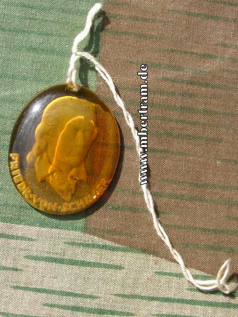 "Friedrich von Schiller", WHW, März 1941, Glasabzeichen