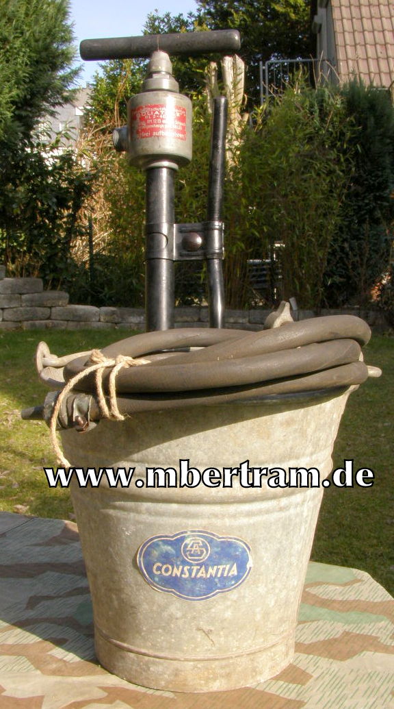 Luftschutz Hand Löschpumpe, Schlauch u. Eimer