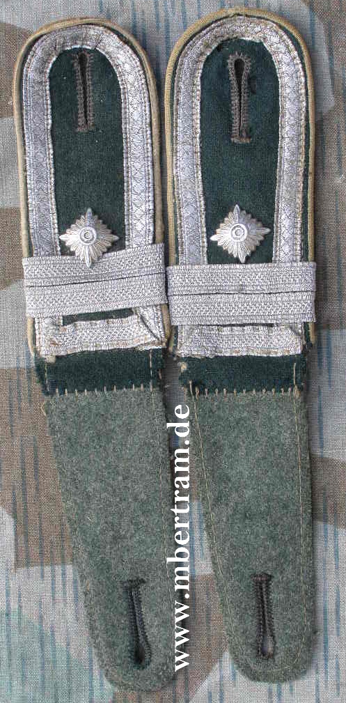 Paar Schulterklappen Feldwebel Infanterie, Offiziersanwärter