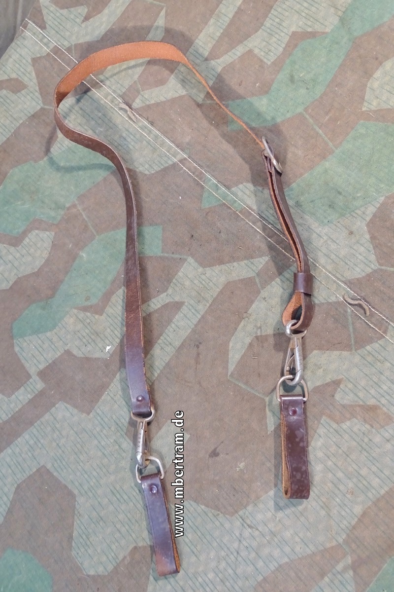 19565-1 Brauner Schulterriemen HJ / DJ/ SA mit beiden Koppelschlaufen