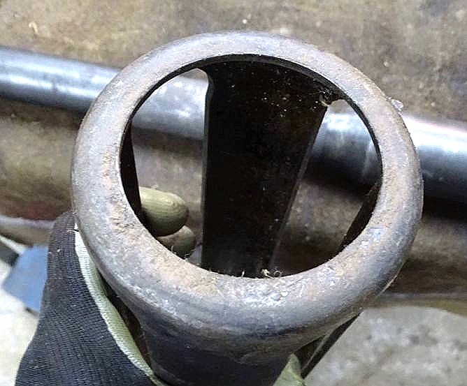 Deaktivierte 20 mm Oerlikon Flak MK 2, 1943, getarnte Behelfslafette, Wehrmachts Beutekanone, 1 Magazin, ( Nr. S-33141)