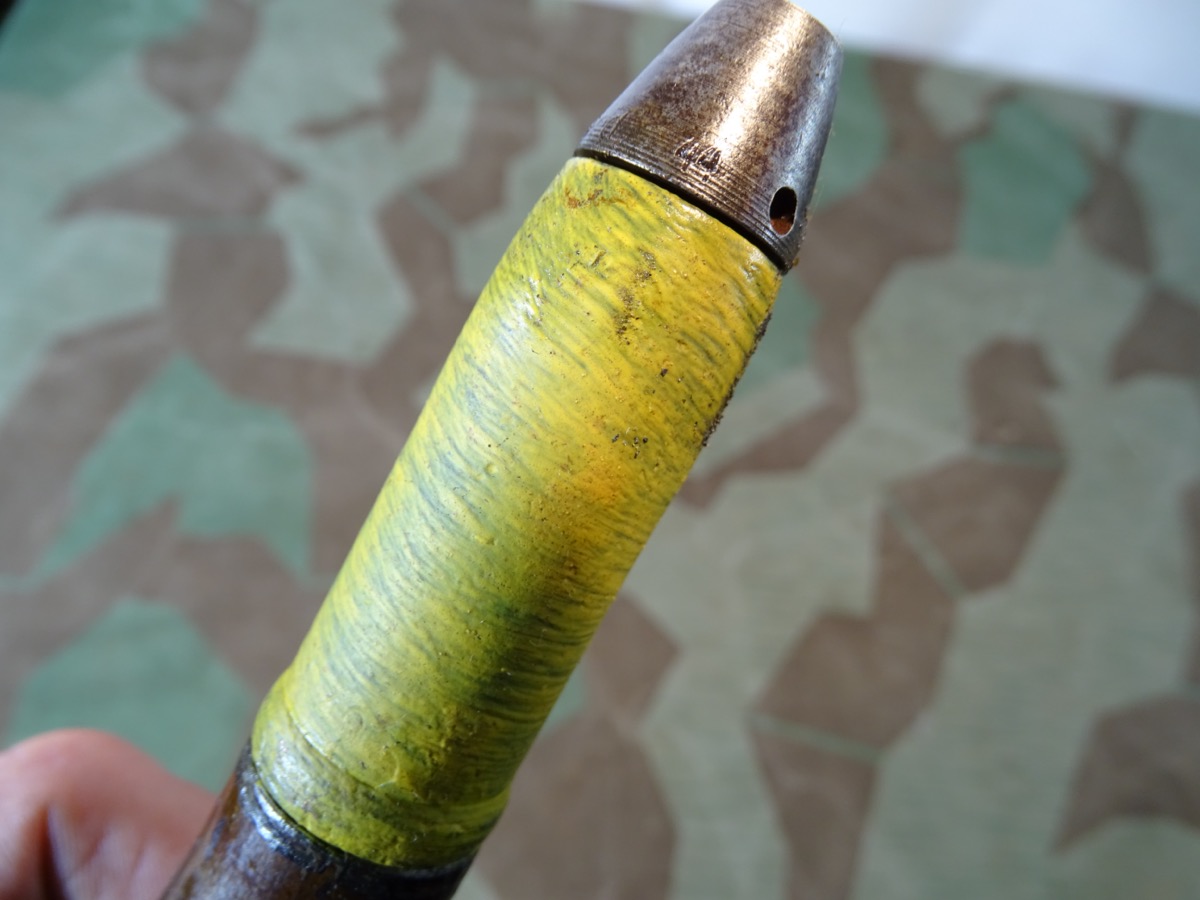 Deko-Patrone 2 cm Flak 38, Stahlhülse, Zünder, Ladungssäckchen 