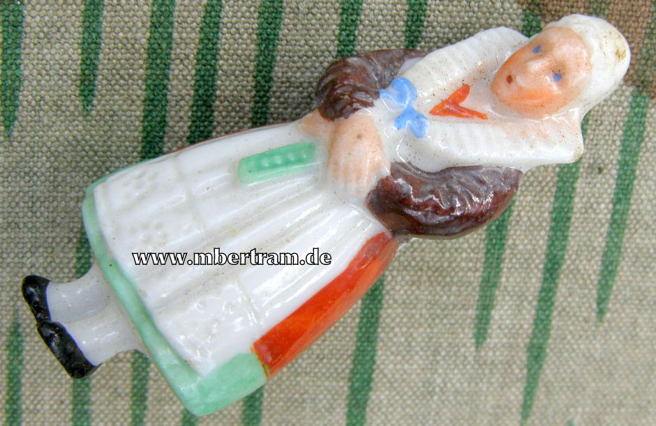 WHW März 1937. Porzellanfigur: Schlesierin