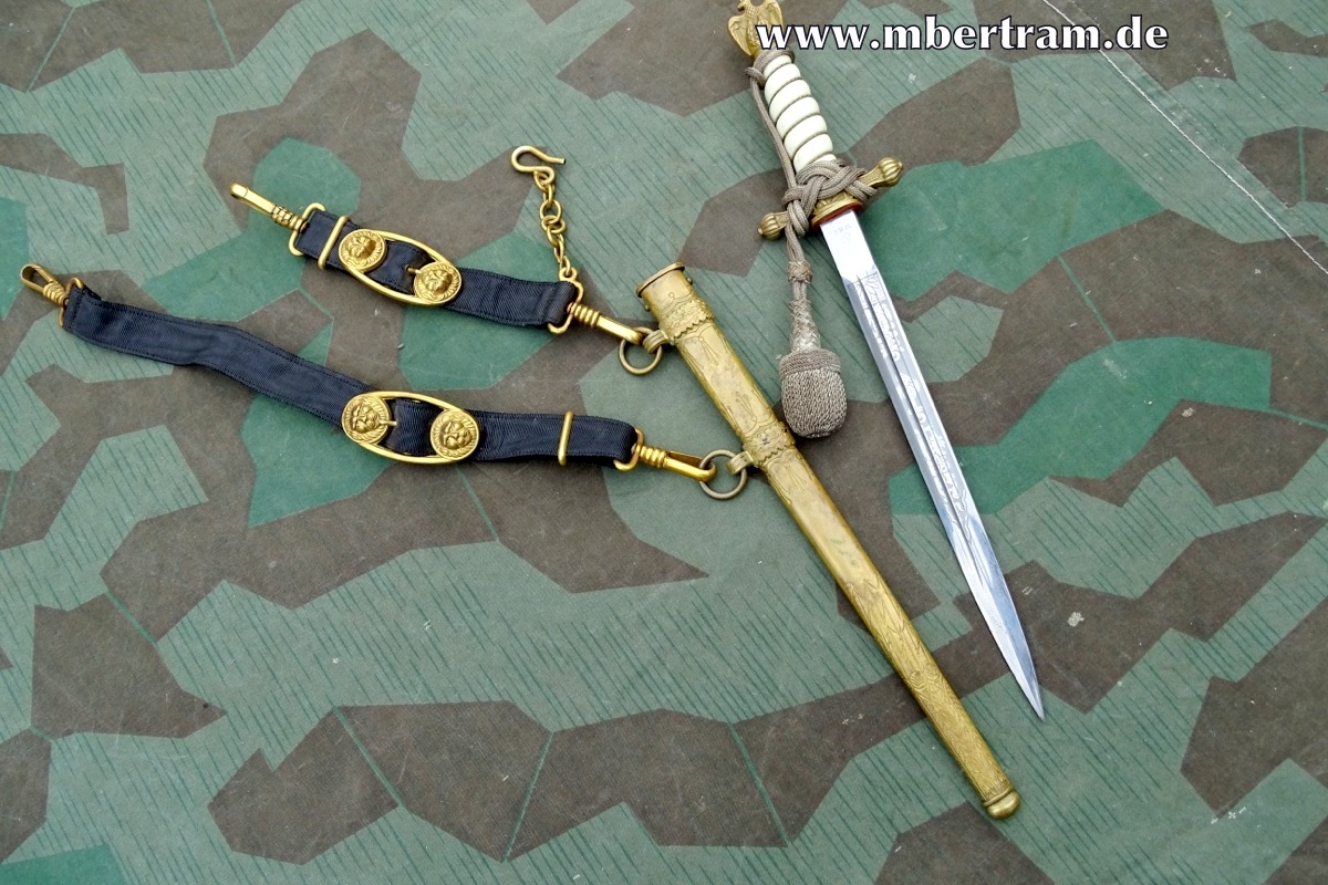 Kriegsmarine Offiziersdolch, WKC, Portepee, Gehänge, schöner Zustand