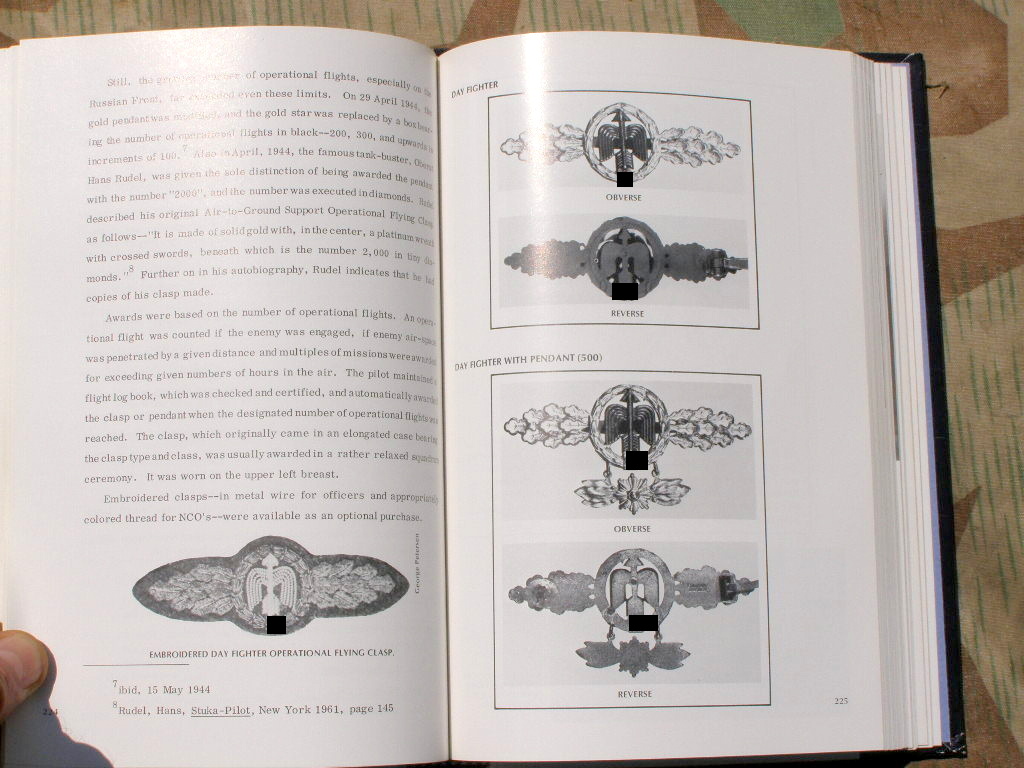 John R. Angolia: Military Awards of the Third Reich. 448 s.
