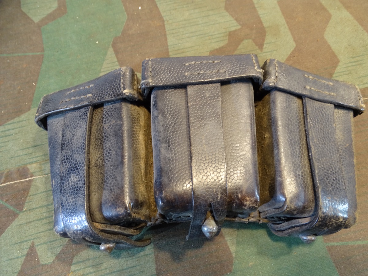 3er Patronentasche für K 98, guter Zustand, schwach erkennbare RB Nr.  3er Patronentasche für K 98, guter Zustand, schwach erkennbare RB Nr.