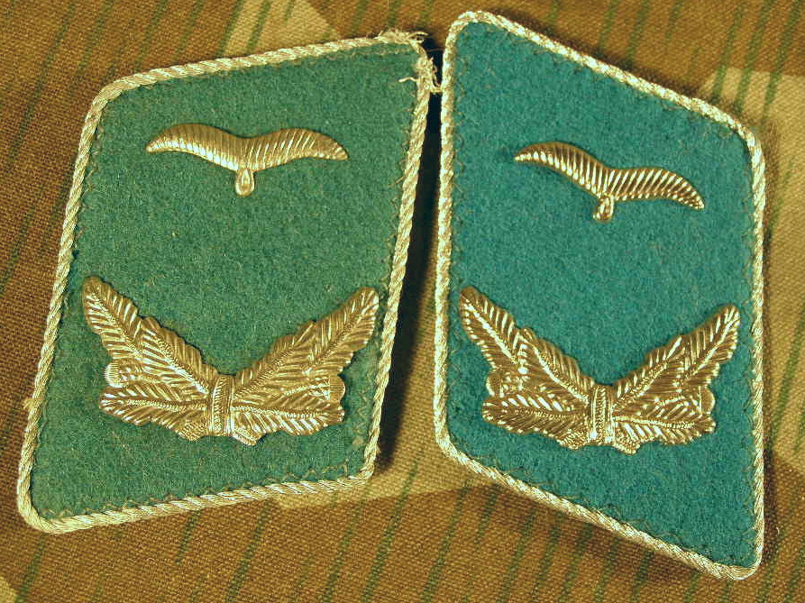 DDR: 1 Pärchen Kragenspiegel Leutnant Luftwaffe
