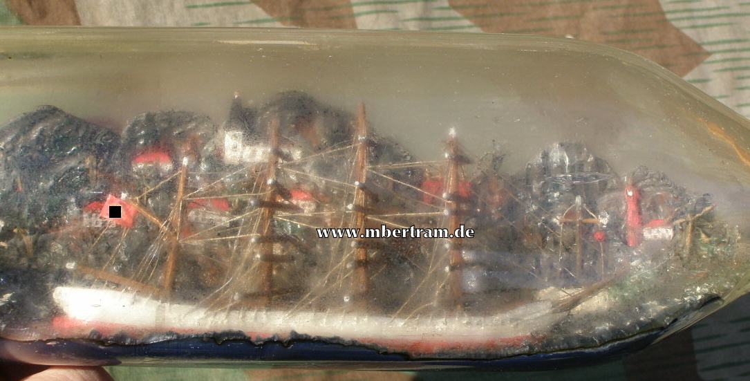 Flaschenschiff eines Kriegsmarine Matrosen."Alize", HK Fahne.