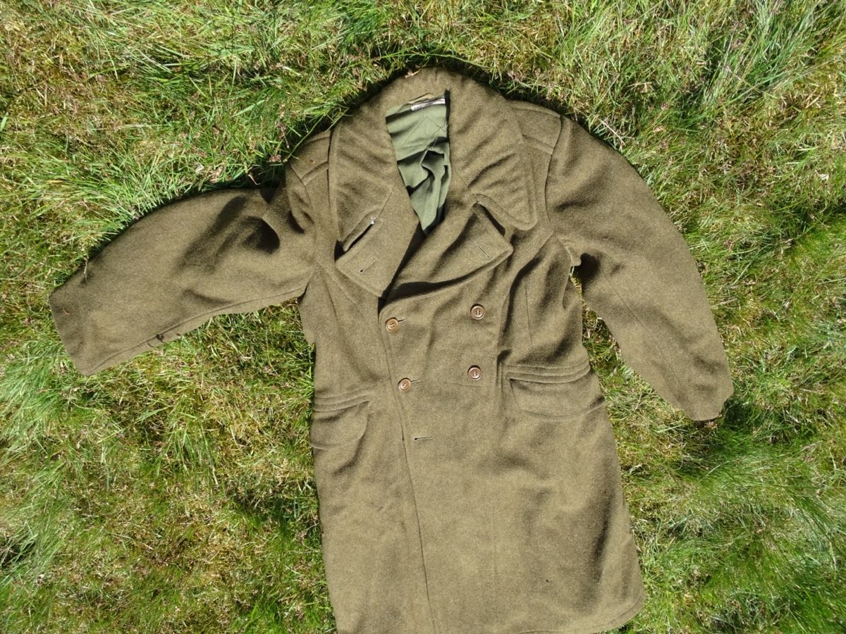Felddienstmantel Britisch, Manschaften, grober Wollstoff, 2. ww ? Felddienstmantel Britisch, Manschaften, grober Wollstoff, 2. ww ?