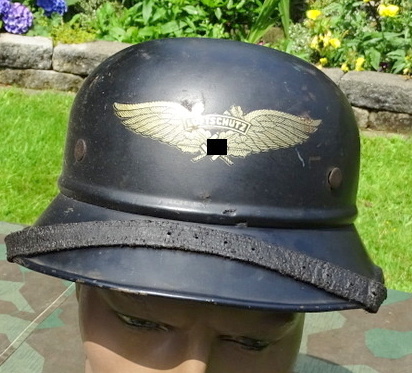 Luftschutzhelm, Gladiatorform m. Originalwappen