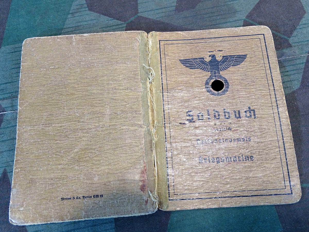 Soldbuch der Kriegsmarine. U-Boot Fahrer, gerettet beim Untergang der Gustloff. Sehr Selten