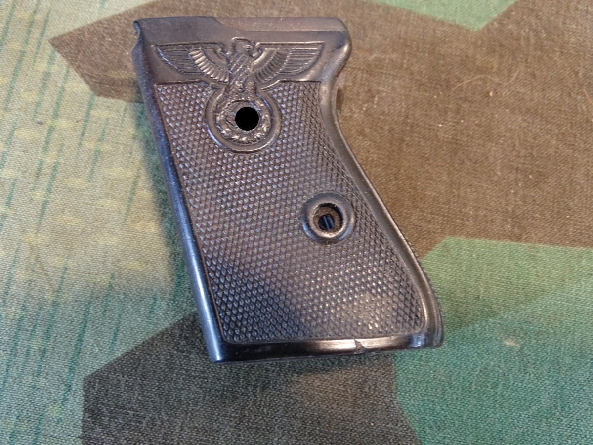 Replik: Umlaufende Griffschale Walther PPK 7,65 Parteimodell, mit Adler. Ehrenwaffe für politische Leiter.  