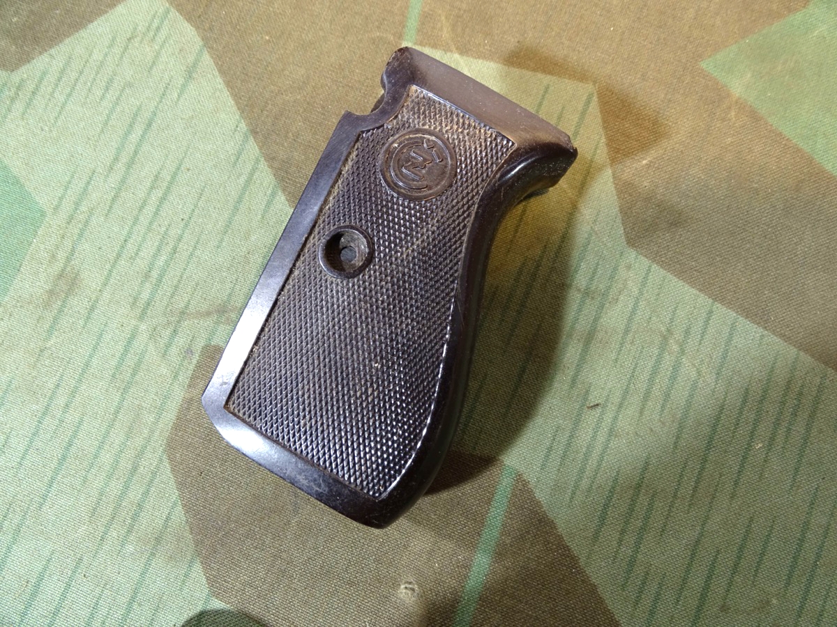 Einteilige Griffschalen für Tschechische P 27 CZ