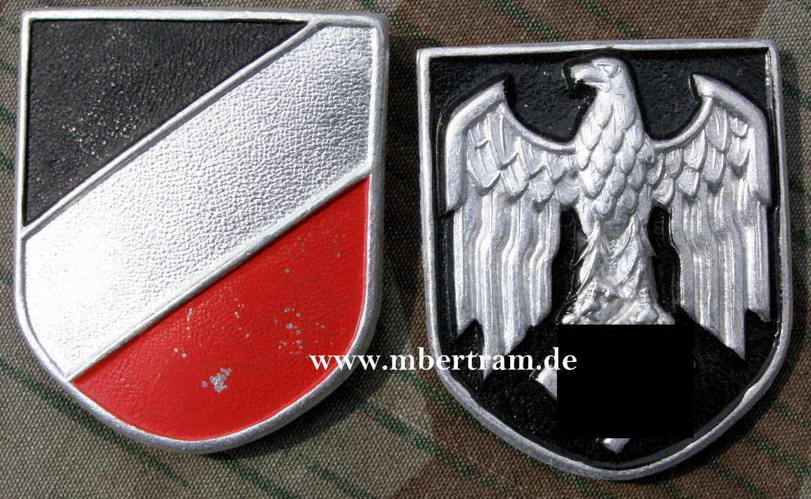 Afrikakorps Pärchen Schilder für den Tropenhelm, Alu