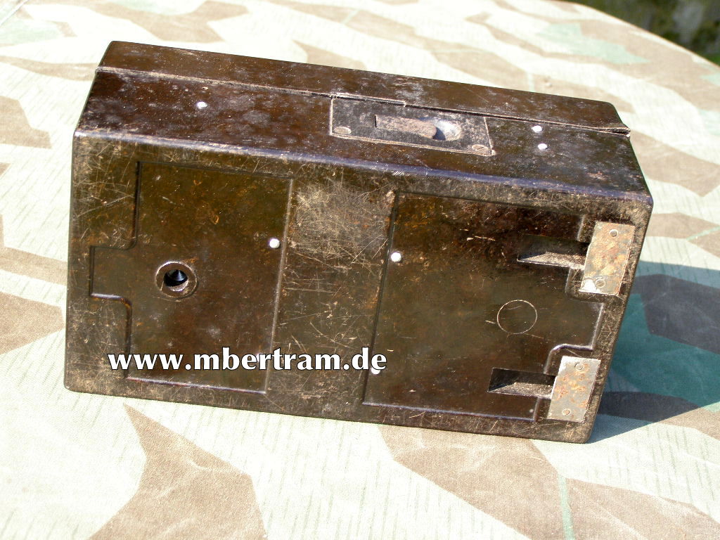 13486-5 Bakelit Zubehöhrkasten f. Einheitslaterne Wehrmacht " eje"