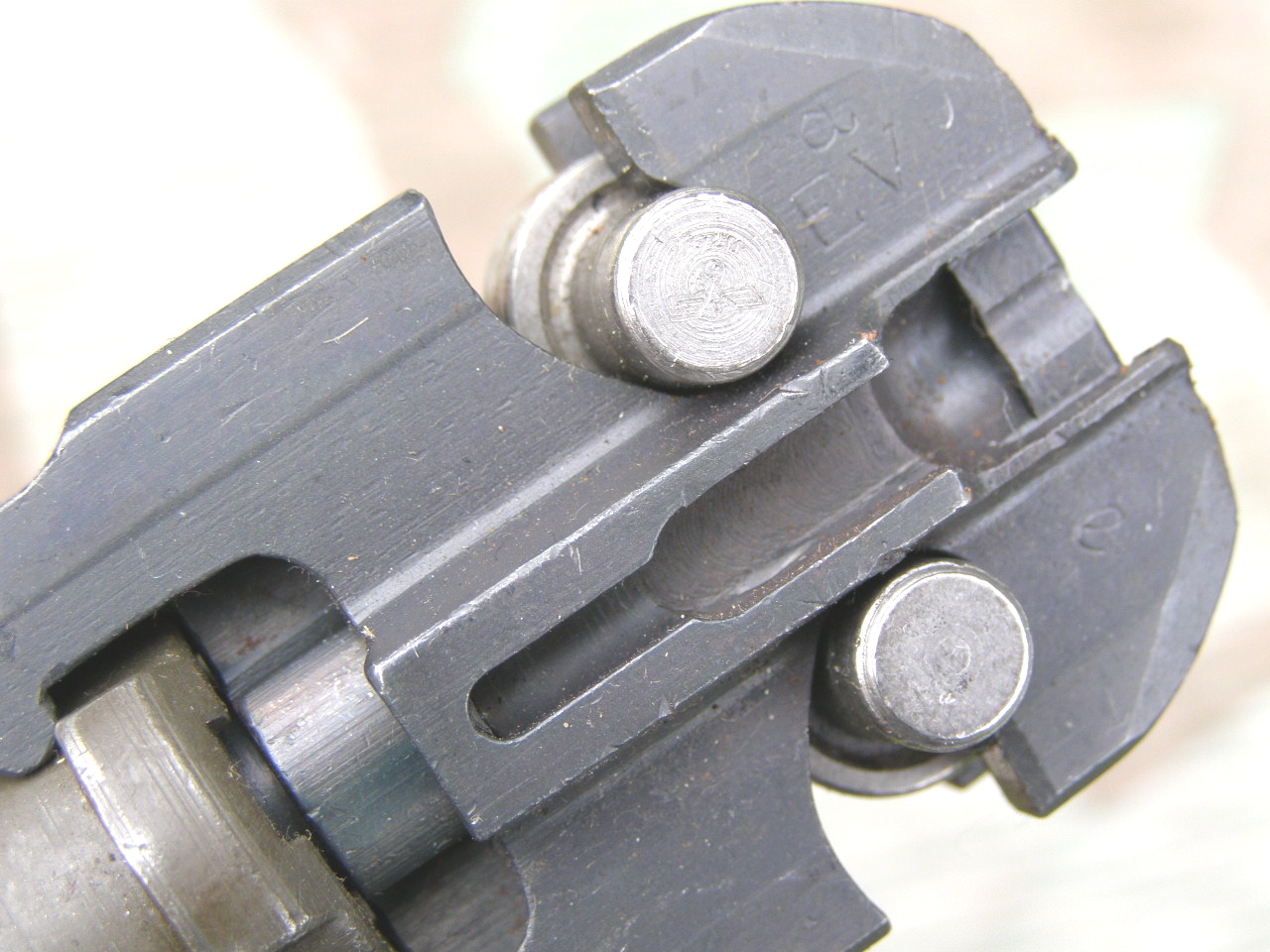 10332-29 WH MG 42 Zubehörtasche, 1944/45 Ersatzstoff, gefüllt