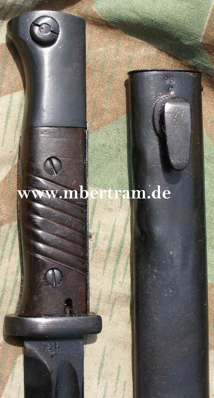 5502-1 SEITENGEWEHR 84/98 2.WK, Nrgl. Bakelitgriffschalen, jwh 42