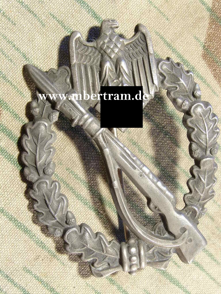 INFANTERIESTURMABZEICHEN IN SILBER, O. HERSTELLER