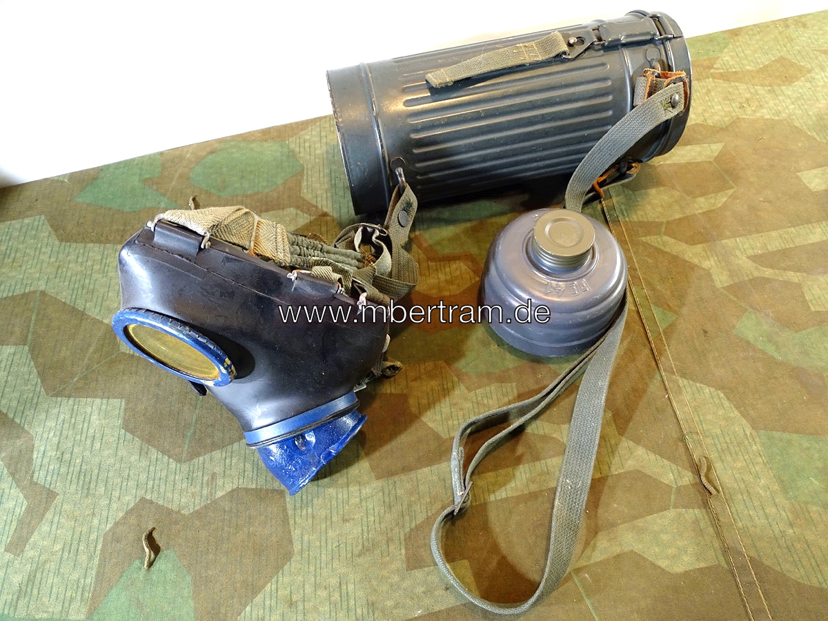 Frühe BGS Gasmaske um 1950, teils noch mit Wehrmachts Teilen.
