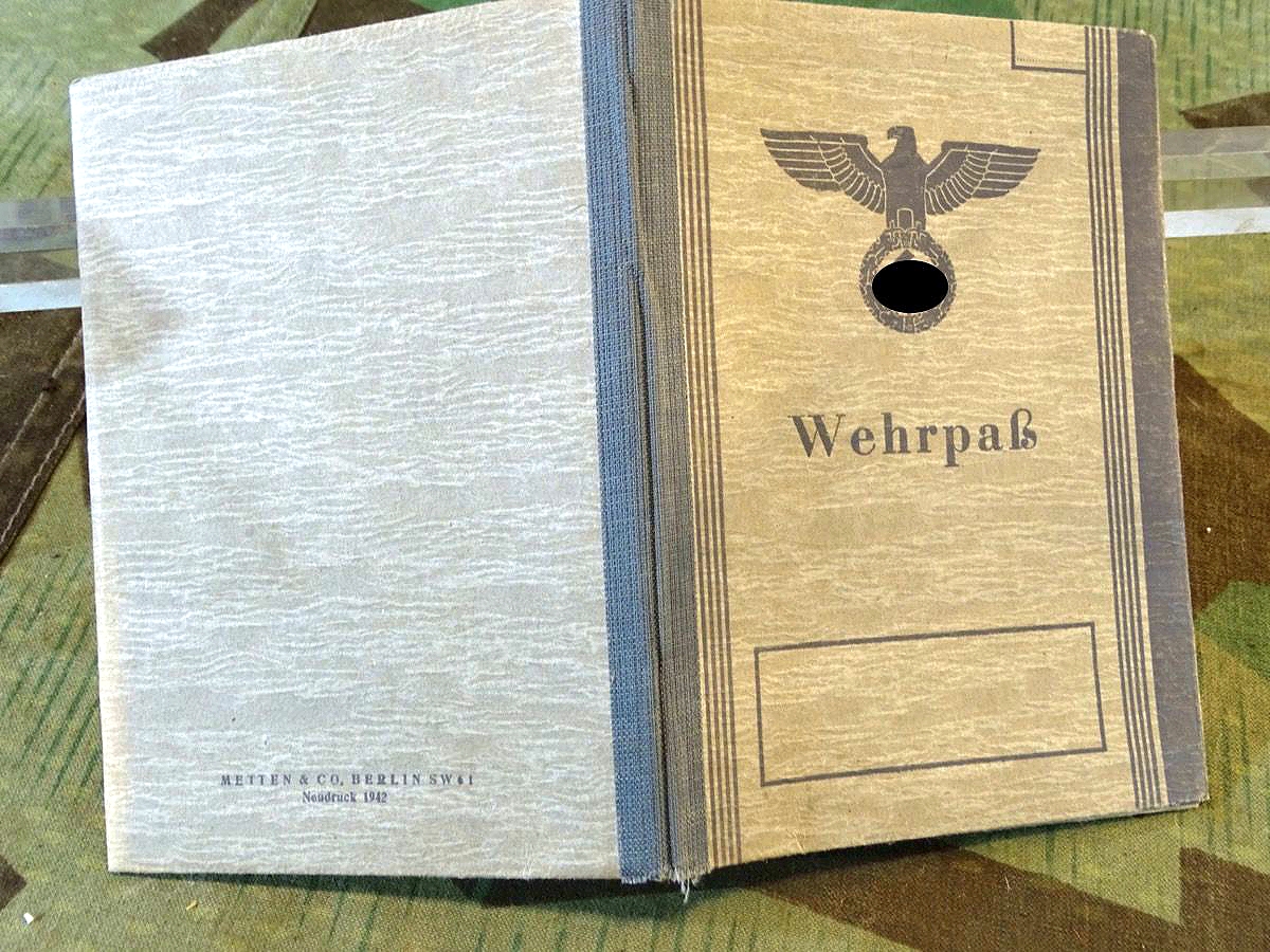 Wehrpass 2. Weltkrieg, Modell ab 1939, Zustand 1++  Keine Eintragungen. BLANKOFORMULAR SELTENES UNIKAT!!