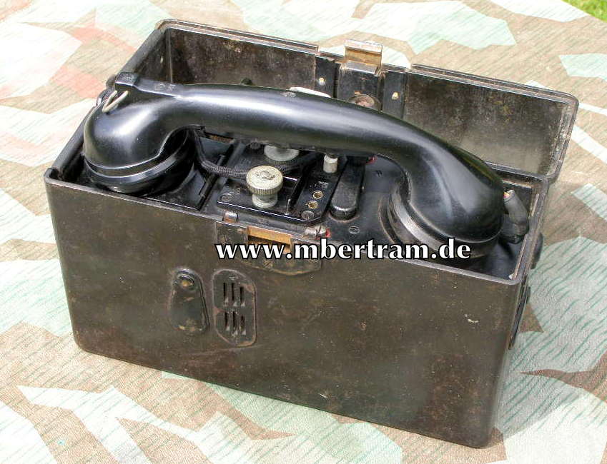 WH Feldtelefon, Baujahr 1942, sozusagen nummerngleich