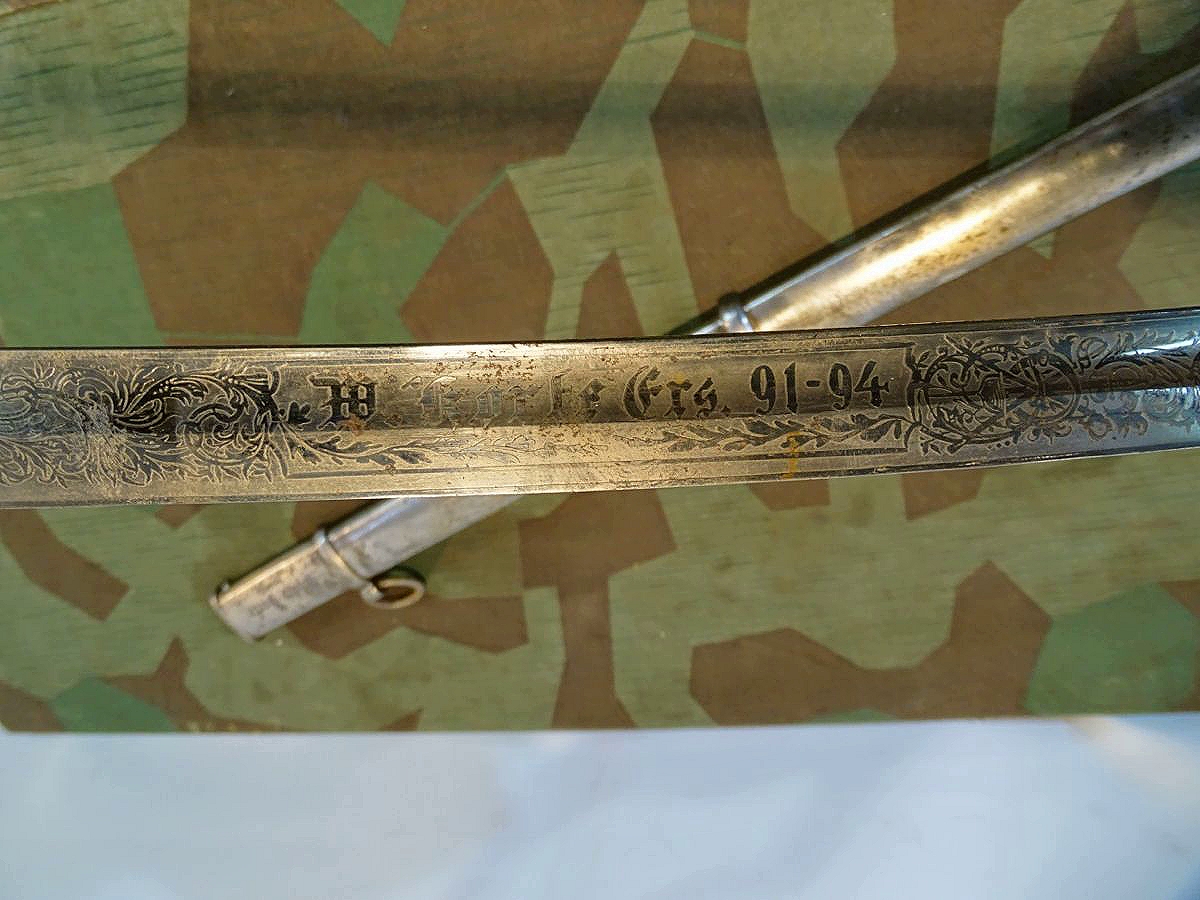 Früher (Ulanen ?) oder Artillerie Säbel, 2 Scheidenringe. Mit Ätzung 1891-94 Früher (Ulanen ?) oder Artillerie Säbel, 2 Scheidenringe. Mit Ätzung 1891-94