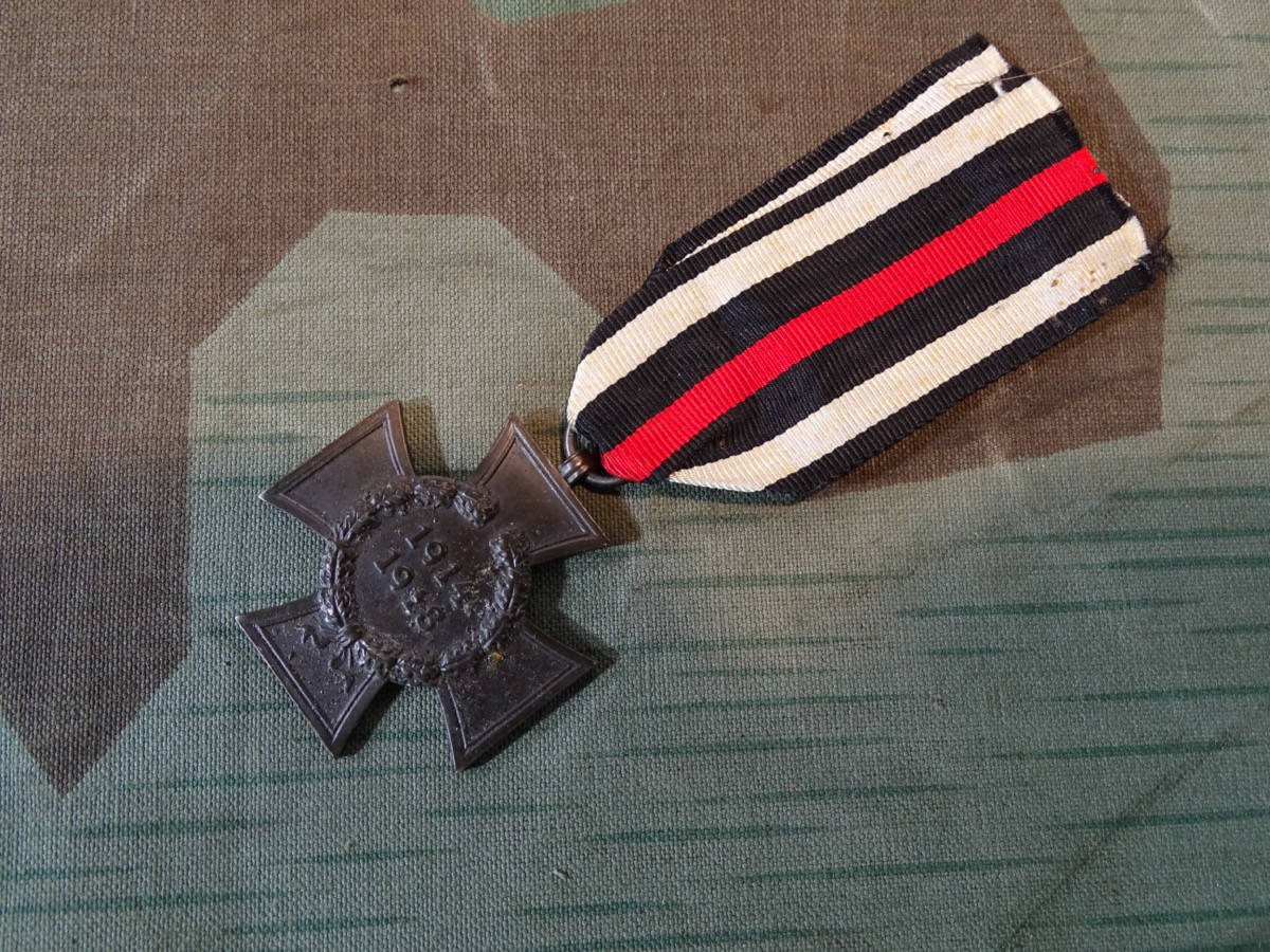 Ehrenkreuz für Kriegsteilnehmer 1914/ 1918  Hersteller BCO in Dreieck