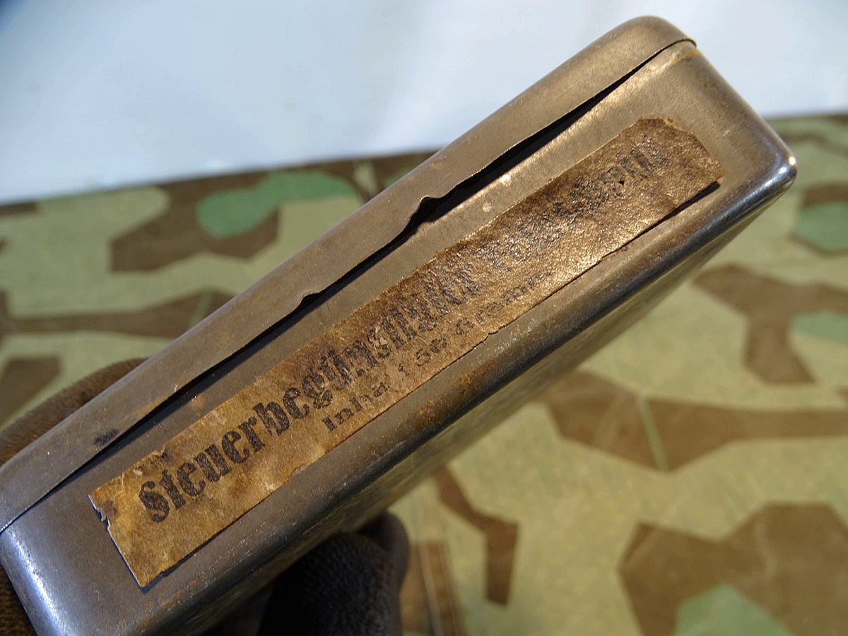 Leere Soldaten Zigaretten und Tabakdose, wahrscheinlich 1. Weltkrieg, Steuerbegünstigt, Inhalt 150 Gr. 
