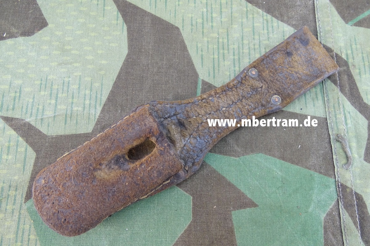Koppelschuh zum 1. WK Seitengewehr M 1884/98, frühes Stück, Kupfernieten 1917