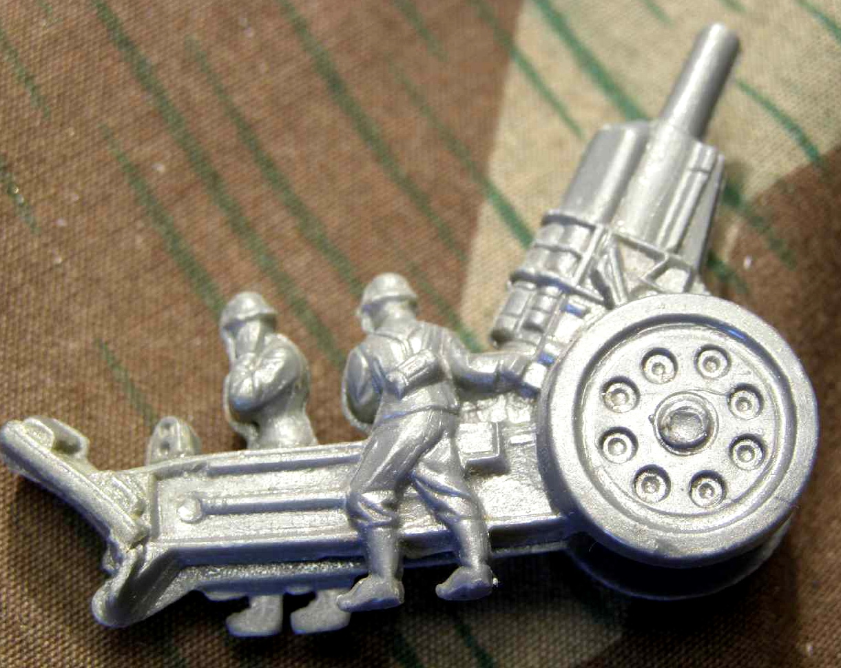 "Schwere Feldhaubitze in Feuerstellung" WHW 1941