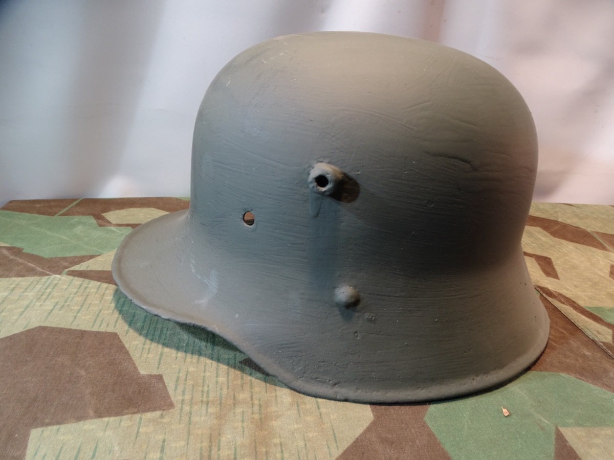 Stahlhelm 1. Weltkrieg M 16, restaurierte Helmglocke ohne Innenleben