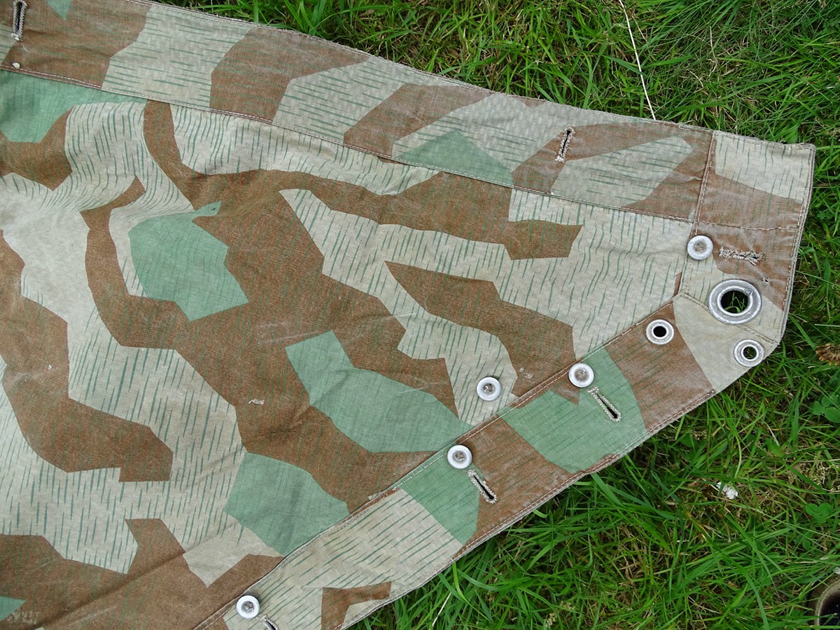 Dreieckszeltbahn Wehrmacht, farbfrisches Tarnmuster, 1939, 2 Riemen (5) Dreieckszeltbahn Wehrmacht, farbfrisches Tarnmuster, 1939, 2 Riemen (5)
