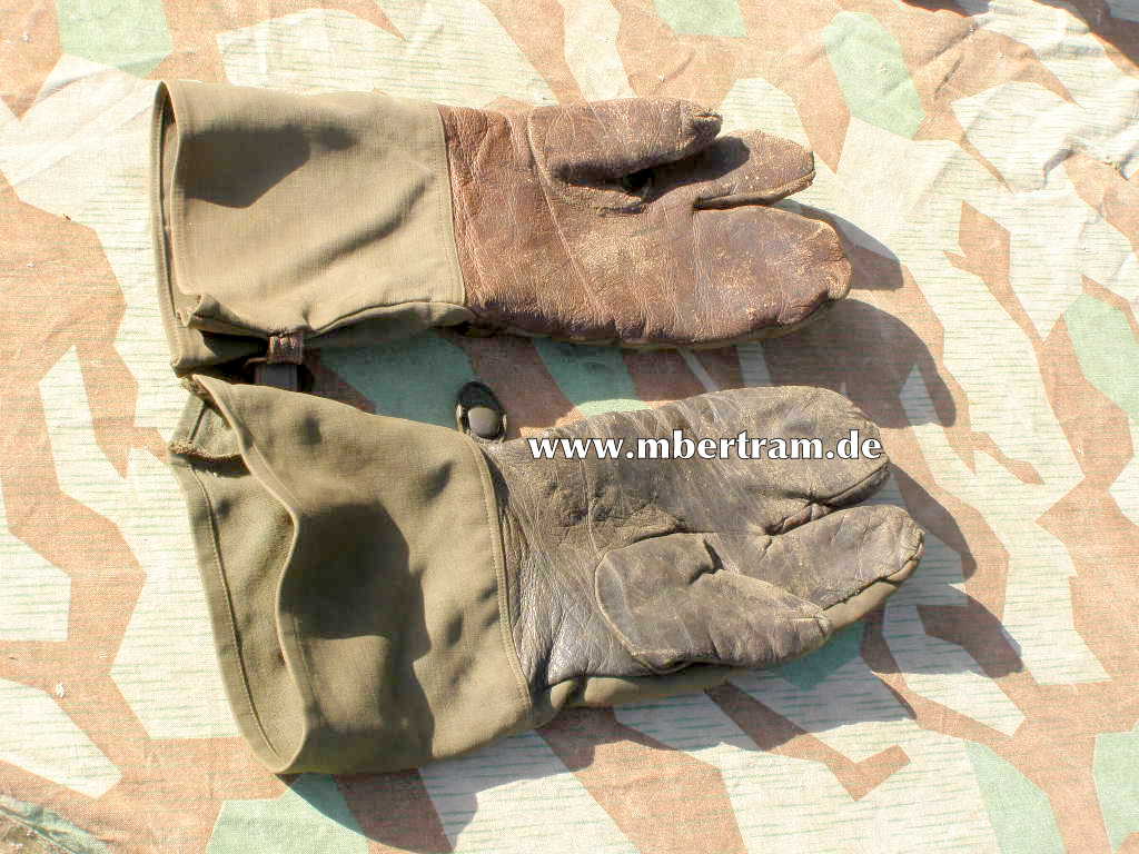 Wehrmacht: Paar Handschuhe für Kradschützen, 1943.