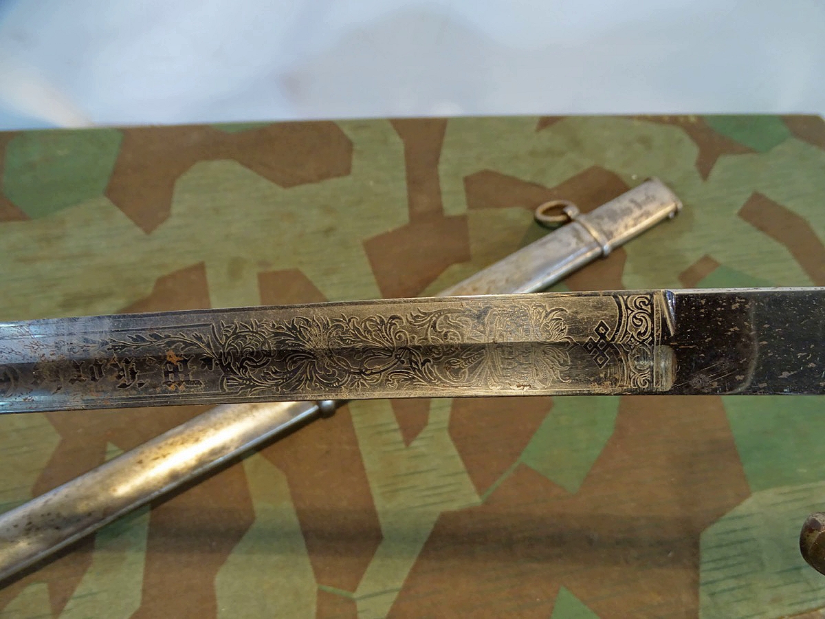 Früher (Ulanen ?) oder Artillerie Säbel, 2 Scheidenringe. Mit Ätzung 1891-94 Früher (Ulanen ?) oder Artillerie Säbel, 2 Scheidenringe. Mit Ätzung 1891-94