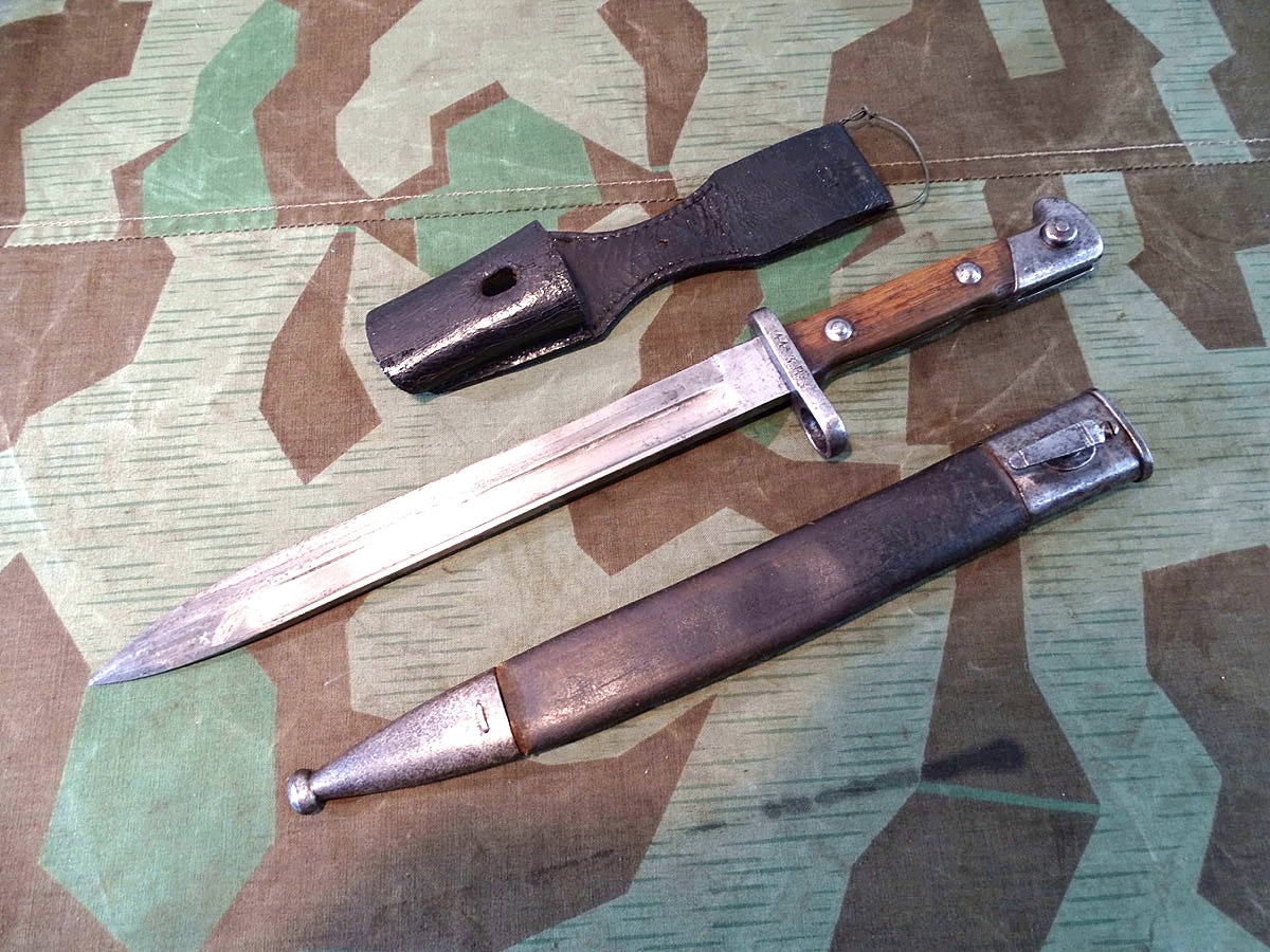 Bayrisches Seitengewehr M 1871/84 von 1888, Lederscheide, Koppelschuh, A.Coppel SG, B. 2. R. 3.119 / B. LR. 2. 93