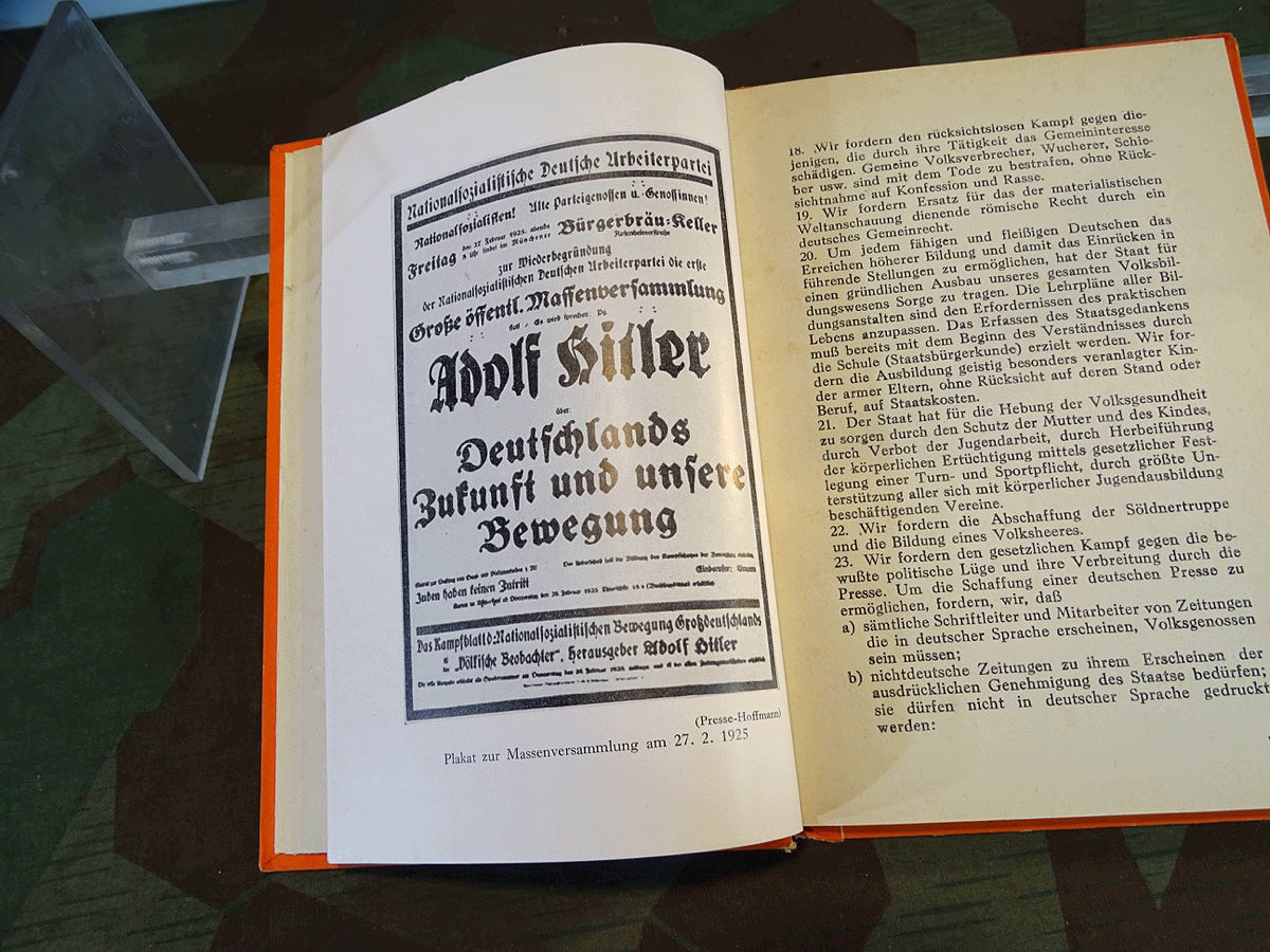 Reichsleiter Phillip Bouhler : Adolf Hitler, das Werden einer Volksbewegung, 1943