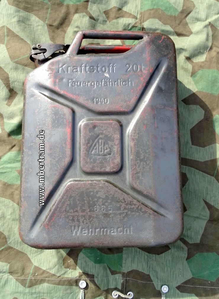 Benzin Kanister," Kraftstoff Feuergefährlich ,1940, Wehrmacht , feldgrau
