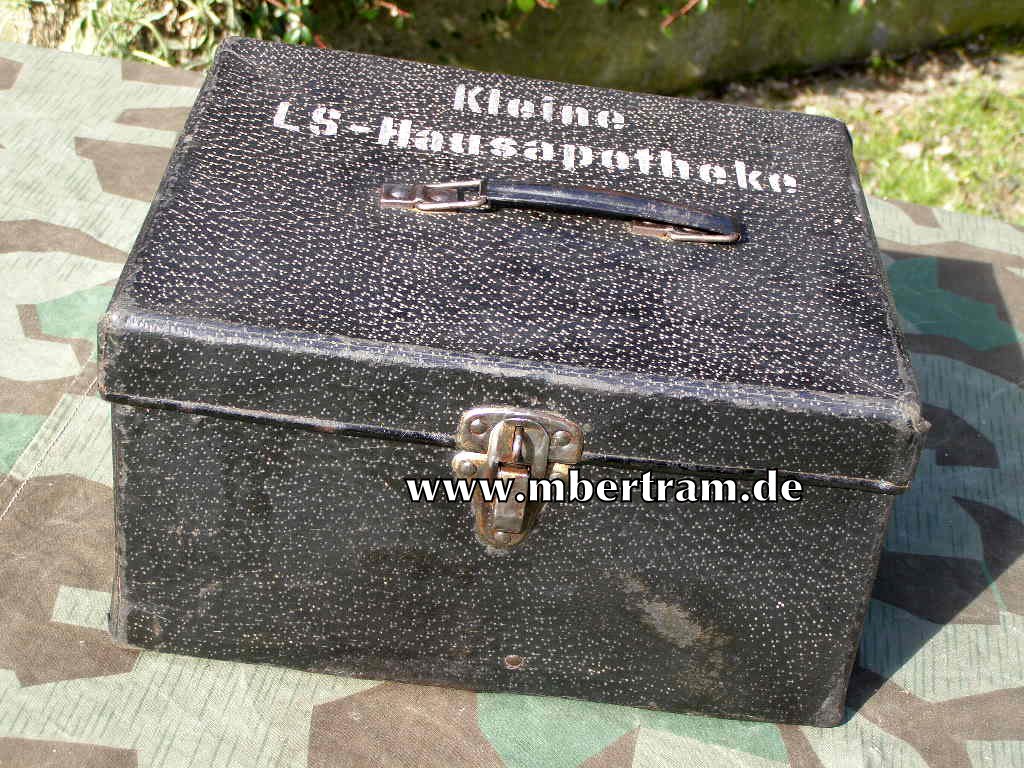 13480-12 Kleine Luftschutz Hausapotheke, Bestückung fast komplett erhalten !