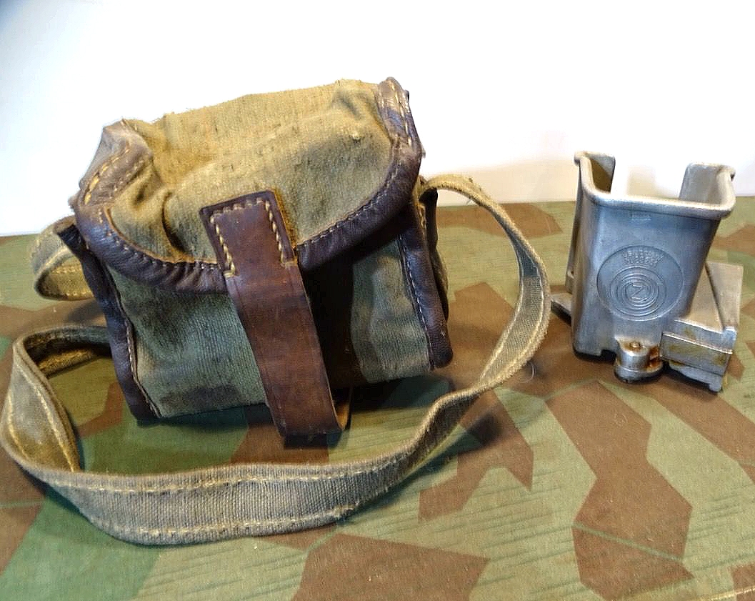 Magazinlader  für MG 30 (t) mit tschechischer Abnahme von 1939, so auch bei Wehrmacht verwendet.  Magazinlader  für MG 30 (t) mit tschechischer Abnahme von 1939, so auch bei Wehrmacht verwendet.