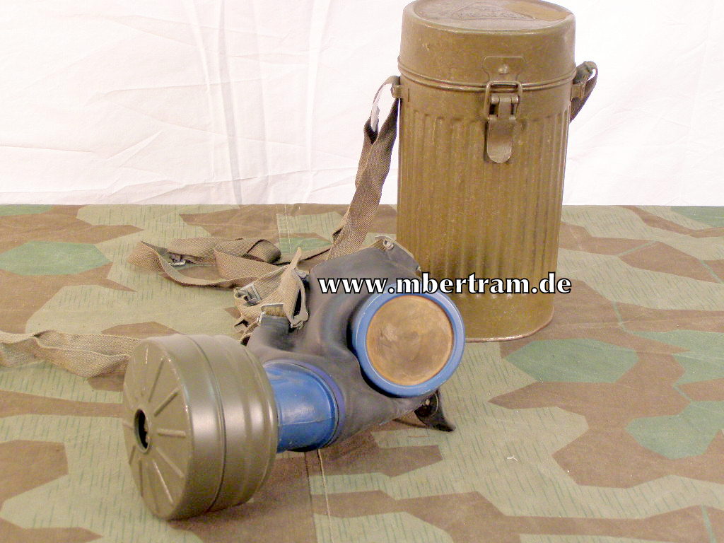 LUFTSCHUTZ GASMASKE "DRAEGER" OVALE DOSE