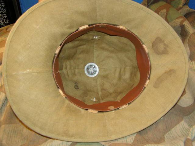 Tropenhelm italienischer Bauart, auch genutzt bei Afrikaoorps