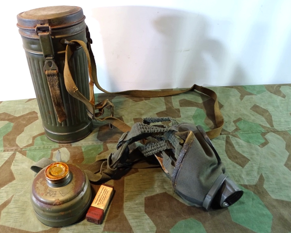 Wehrmachts Gasmaskendose mit Maske, Filter, Losantin 1937/38