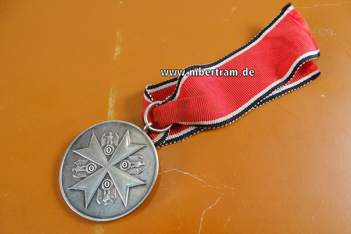 Deutscher Adlerorden: Deutsche Verdienstmedaille in Silber, 1. Modell