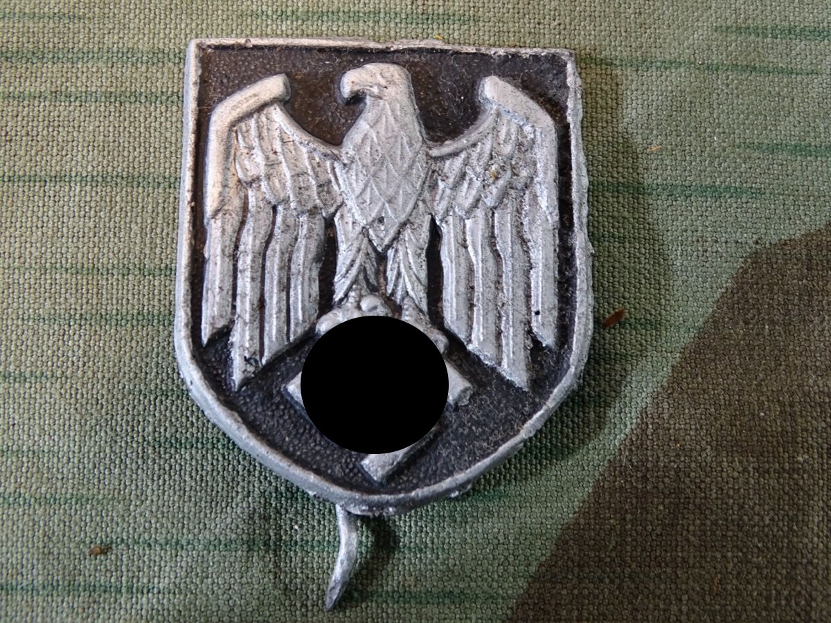 Adler Wappen für Wehrmachts Tropenhelm, Aluminium, 2 Splinte 