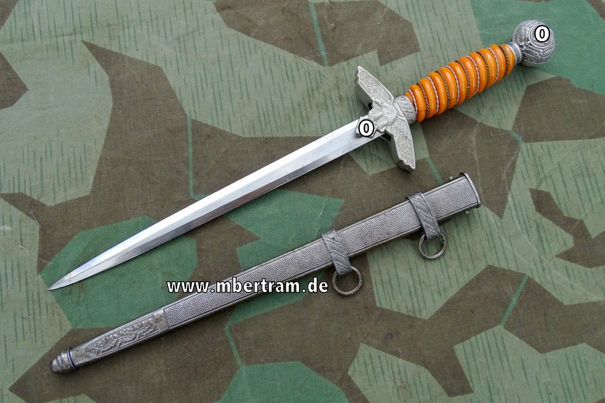 Luftwaffen Offiziersdolch, rötlicher Griff, Hörster Solingen